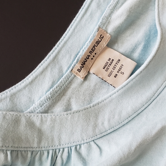 NEW! BANANA REPUBLIC LIGHT BLUE TANK TOP - Picture 3 of 4